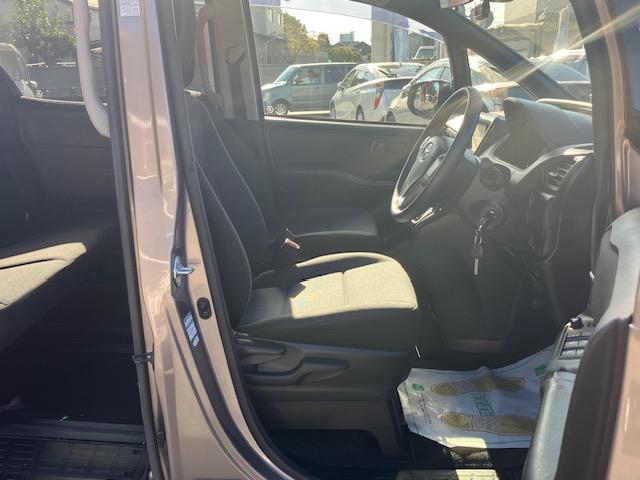 Ｘ　衝突軽減　レーンキープ　障害物センサー　オートクルーズ　片側電動　ワンセグ　Ｂカメラ　ＥＴＣ　Ｉストップ　ＬＥＤヘッドライト　キーレス　禁煙車　３列　ＡＢＳ　オートハイビーム　電格ミラー　ＣＤ