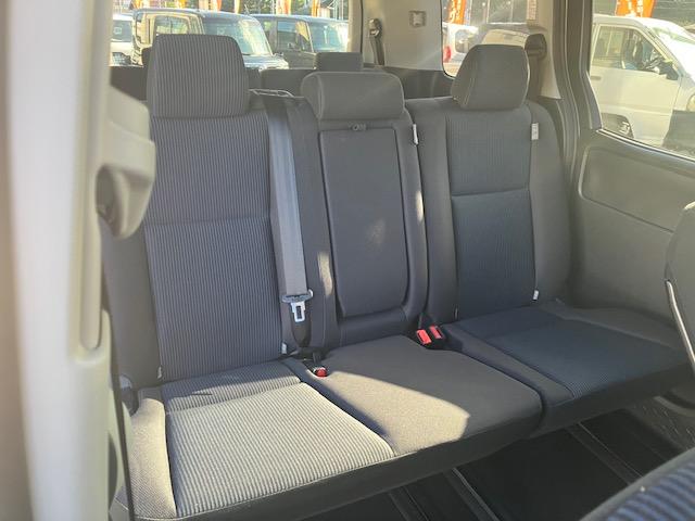 Ｘ　衝突軽減　レーンキープ　障害物センサー　オートクルーズ　片側電動　ワンセグ　Ｂカメラ　ＥＴＣ　Ｉストップ　ＬＥＤヘッドライト　キーレス　禁煙車　３列　ＡＢＳ　オートハイビーム　電格ミラー　ＣＤ