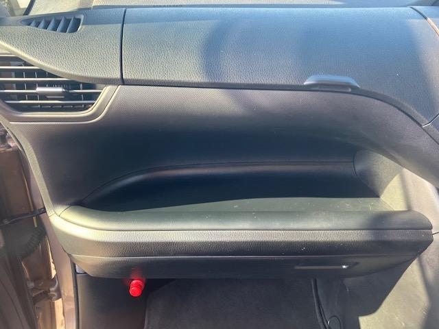 Ｘ　衝突軽減　レーンキープ　障害物センサー　オートクルーズ　片側電動　ワンセグ　Ｂカメラ　ＥＴＣ　Ｉストップ　ＬＥＤヘッドライト　キーレス　禁煙車　３列　ＡＢＳ　オートハイビーム　電格ミラー　ＣＤ