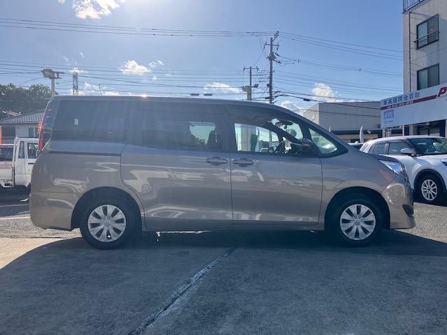 Ｘ　衝突軽減　レーンキープ　障害物センサー　オートクルーズ　片側電動　ワンセグ　Ｂカメラ　ＥＴＣ　Ｉストップ　ＬＥＤヘッドライト　キーレス　禁煙車　３列　ＡＢＳ　オートハイビーム　電格ミラー　ＣＤ