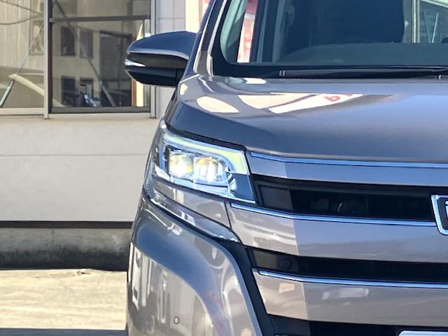 Ｘ　衝突軽減　レーンキープ　障害物センサー　オートクルーズ　片側電動　ワンセグ　Ｂカメラ　ＥＴＣ　Ｉストップ　ＬＥＤヘッドライト　キーレス　禁煙車　３列　ＡＢＳ　オートハイビーム　電格ミラー　ＣＤ