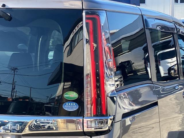 Ｘ　衝突軽減　レーンキープ　障害物センサー　オートクルーズ　片側電動　ワンセグ　Ｂカメラ　ＥＴＣ　Ｉストップ　ＬＥＤヘッドライト　キーレス　禁煙車　３列　ＡＢＳ　オートハイビーム　電格ミラー　ＣＤ