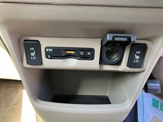 Ｎ－ＢＯＸ Ｇ　ターボＳＳパッケージ　ターボ　衝突軽減　オートクルーズ　両側電動　シートヒーター　ナビ　ワンセグ　Ｂカメラ　ＨＩＤ　スマキー　横滑り防止　ＡＢＳ　電格ミラー　ベンチシート　ＣＤ　運転席エアバッグ　助手席エアバッグ　エアコン（9枚目）