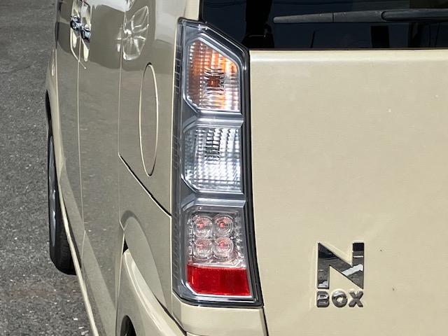 Ｎ－ＢＯＸ Ｇ　ターボＳＳパッケージ　ターボ　衝突軽減　オートクルーズ　両側電動　シートヒーター　ナビ　ワンセグ　Ｂカメラ　ＨＩＤ　スマキー　横滑り防止　ＡＢＳ　電格ミラー　ベンチシート　ＣＤ　運転席エアバッグ　助手席エアバッグ　エアコン（50枚目）