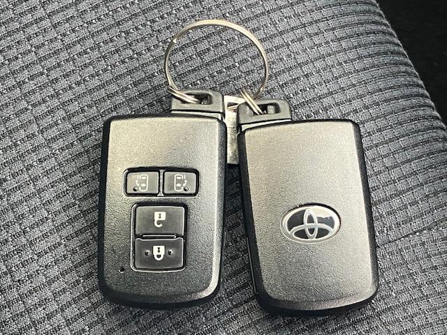 シエンタ Ｇ　衝突軽減　レーンキープ　両側電動　シートヒーター　ナビ　フルセグ　Ｂカメラ　Ｂｌｕｅｔｏｏｔｈオーディオ　ＥＴＣ２．０　Ｉストップ　ＬＥＤヘッドライト　１５インチＡＷ　スマキー　禁煙車　３列　ＡＢＳ（19枚目）