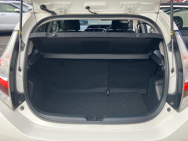 アクア S 衝突軽減 レーンキープ ナビ Bカメラ ETC Iストップ キーレス ABS 電格ミラー CD 運転席エアバッグ 助手席エアバッグ エアコン パワーウィンドウ パワーステアリング(10枚目)