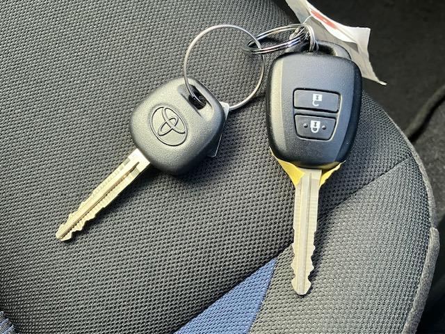 アクア S 衝突軽減 レーンキープ ナビ Bカメラ ETC Iストップ キーレス ABS 電格ミラー CD 運転席エアバッグ 助手席エアバッグ エアコン パワーウィンドウ パワーステアリング(17枚目)