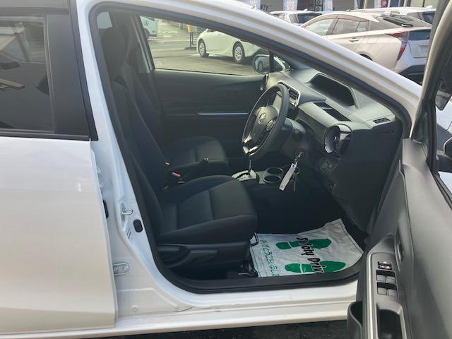 アクア S 衝突軽減 レーンキープ ナビ Bカメラ ETC Iストップ キーレス ABS 電格ミラー CD 運転席エアバッグ 助手席エアバッグ エアコン パワーウィンドウ パワーステアリング(27枚目)