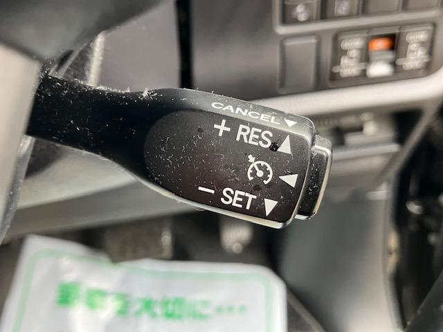 ヴォクシー ＺＳ　煌ＩＩＩ　衝突軽減　レーンキープ　障害物センサー　オートクルーズ　両側電動　ハーフレザー　ナビ　フルセグ　Ｂカメラ　Ｂｌｕｅｔｏｏｔｈオーディオ　後席モニター　ＥＴＣ２．０　Ｉストップ　ＬＥＤヘッドライト（34枚目）