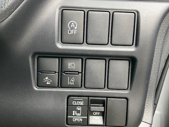 ノア X 衝突軽減 レーンキープ 障害物センサー オートクルーズ 片側電動 ハーフレザー Iストップ LEDヘッドライト キーレス 禁煙車 3列 フルフラット ABS オートハイビーム 電格ミラー CD(9枚目)