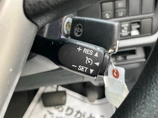 ノア X 衝突軽減 レーンキープ 障害物センサー オートクルーズ 片側電動 ハーフレザー Iストップ LEDヘッドライト キーレス 禁煙車 3列 フルフラット ABS オートハイビーム 電格ミラー CD(28枚目)