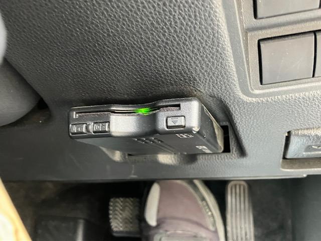 ヤリス ハイブリッドX 衝突軽減 レーンキープ アダプティブクルーズ ナビ Bluetoothオーディオ ETC Iストップ キーレス 禁煙車 ABS オートハイビーム 電格ミラー 運転席エアバッグ 助手席エアバッグ(6枚目)