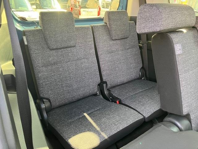 シエンタ ハイブリッドＺ　衝突軽減　レーンキープ　障害物センサー　アダプティブクルーズ　両側電動　シートヒーター　フルセグ　Ｂカメラ　Ｂｌｕｅｔｏｏｔｈオーディオ　ＥＴＣ２．０　Ｉストップ　ＬＥＤヘッドライト　１５インチＡＷ（10枚目）