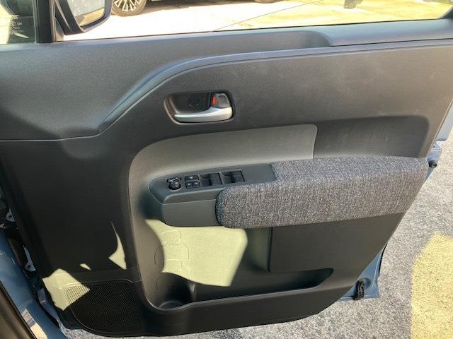 シエンタ ハイブリッドＺ　衝突軽減　レーンキープ　障害物センサー　アダプティブクルーズ　両側電動　シートヒーター　フルセグ　Ｂカメラ　Ｂｌｕｅｔｏｏｔｈオーディオ　ＥＴＣ２．０　Ｉストップ　ＬＥＤヘッドライト　１５インチＡＷ（13枚目）