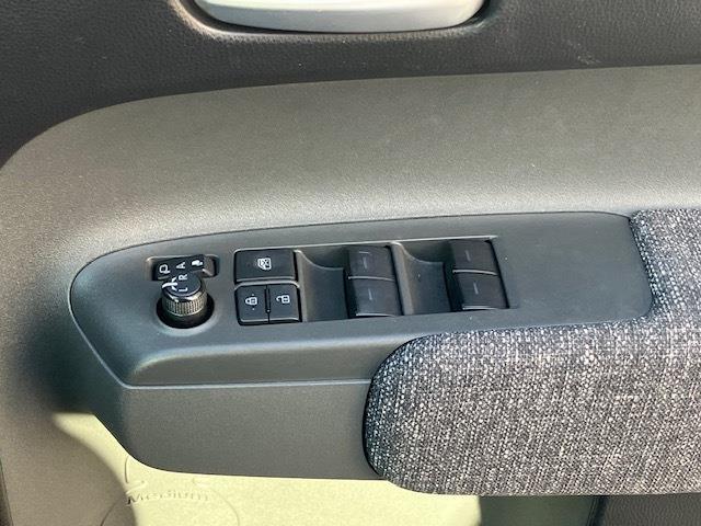 シエンタ ハイブリッドＺ　衝突軽減　レーンキープ　障害物センサー　アダプティブクルーズ　両側電動　シートヒーター　フルセグ　Ｂカメラ　Ｂｌｕｅｔｏｏｔｈオーディオ　ＥＴＣ２．０　Ｉストップ　ＬＥＤヘッドライト　１５インチＡＷ（38枚目）