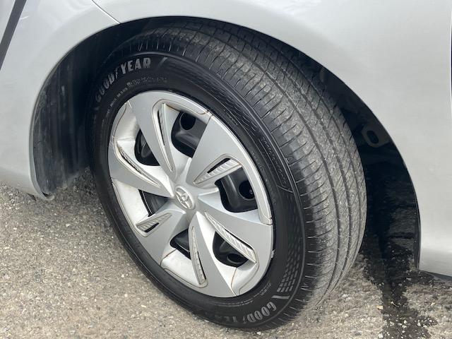 シエンタ Ｘ　片側電動　Ｉストップ　キーレス　禁煙車　ＡＢＳ　電格ミラー　ＣＤ　運転席エアバッグ　助手席エアバッグ　エアコン　パワーウィンドウ　パワーステアリング（12枚目）