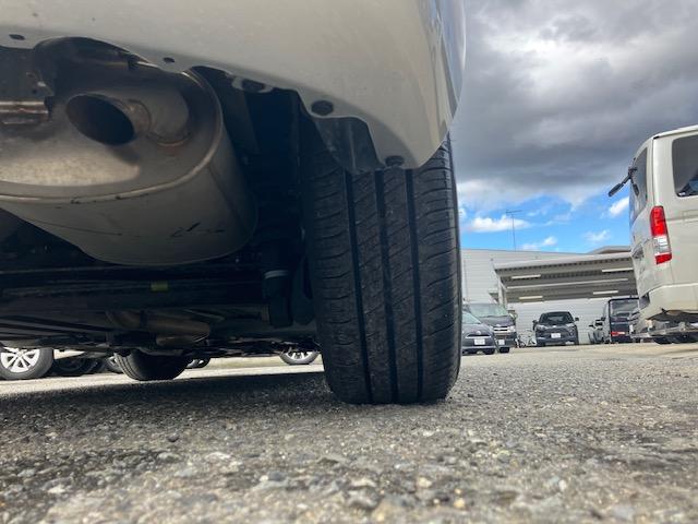 シエンタ Ｘ　片側電動　Ｉストップ　キーレス　禁煙車　ＡＢＳ　電格ミラー　ＣＤ　運転席エアバッグ　助手席エアバッグ　エアコン　パワーウィンドウ　パワーステアリング（21枚目）