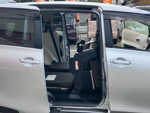 シエンタ Ｘ　片側電動　Ｉストップ　キーレス　禁煙車　ＡＢＳ　電格ミラー　ＣＤ　運転席エアバッグ　助手席エアバッグ　エアコン　パワーウィンドウ　パワーステアリング（23枚目）