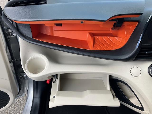 シエンタ Ｘ　片側電動　Ｉストップ　キーレス　禁煙車　ＡＢＳ　電格ミラー　ＣＤ　運転席エアバッグ　助手席エアバッグ　エアコン　パワーウィンドウ　パワーステアリング（27枚目）