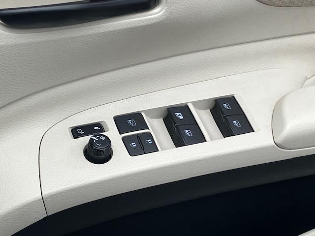 シエンタ Ｘ　片側電動　Ｉストップ　キーレス　禁煙車　ＡＢＳ　電格ミラー　ＣＤ　運転席エアバッグ　助手席エアバッグ　エアコン　パワーウィンドウ　パワーステアリング（29枚目）