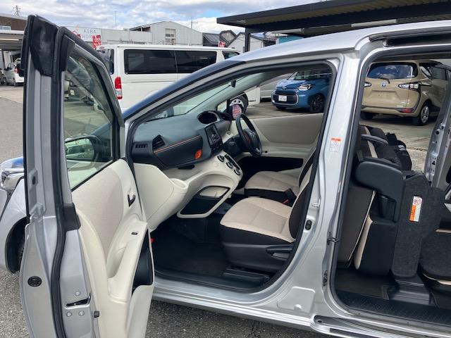 シエンタ Ｘ　片側電動　Ｉストップ　キーレス　禁煙車　ＡＢＳ　電格ミラー　ＣＤ　運転席エアバッグ　助手席エアバッグ　エアコン　パワーウィンドウ　パワーステアリング（33枚目）