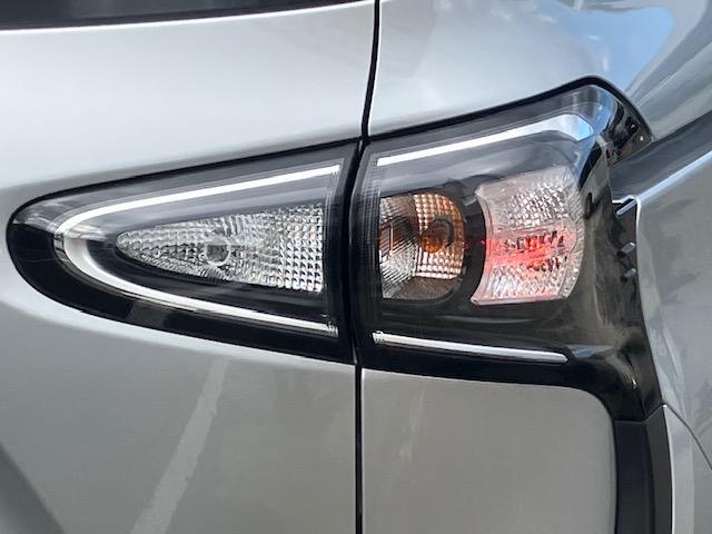 シエンタ Ｘ　片側電動　Ｉストップ　キーレス　禁煙車　ＡＢＳ　電格ミラー　ＣＤ　運転席エアバッグ　助手席エアバッグ　エアコン　パワーウィンドウ　パワーステアリング（43枚目）