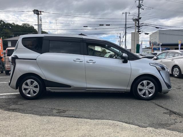 シエンタ Ｘ　片側電動　Ｉストップ　キーレス　禁煙車　ＡＢＳ　電格ミラー　ＣＤ　運転席エアバッグ　助手席エアバッグ　エアコン　パワーウィンドウ　パワーステアリング（46枚目）