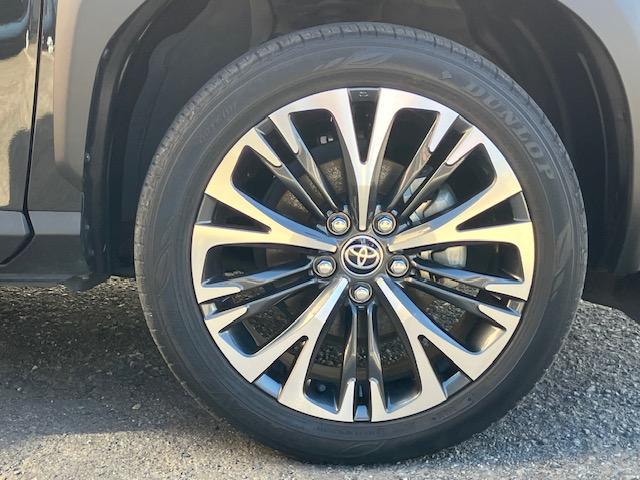 ヤリスクロス ハイブリッドＺ　衝突軽減　レーンキープ　障害物センサー　オートクルーズ　ハーフレザー　シートヒーター　パワーシート　全周囲カメラ　Ｆカメラ　サイドカメラ　Ｂカメラ　Ｂｌｕｅｔｏｏｔｈオーディオ　ＥＴＣ　Ｉストップ（15枚目）