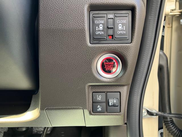 N-BOX L 衝突軽減 レーンキープ アダプティブクルーズ 両側電動 シートヒーター Iストップ LEDヘッドライト スマキー 禁煙車 横滑り防止 ABS 電格ミラー ベンチシート 運転席エアバッグ(5枚目)