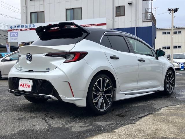 カローラスポーツ ハイブリッドＧ　Ｚ　１オーナー　ナビ　Ｂｌｕｅｔｏｏｔｈ　バックカメラ　スマートキー　衝突軽減ブレーキ　車線逸脱防止　クルコン　ＭＯＤＥＬＬＩＳＴＡエアロ　ＴＯＭ’Ｓリアスポイラー（3枚目）