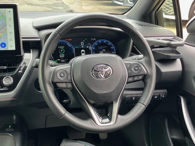 カローラスポーツ ハイブリッドＧ　Ｚ　１オーナー　ナビ　Ｂｌｕｅｔｏｏｔｈ　バックカメラ　スマートキー　衝突軽減ブレーキ　車線逸脱防止　クルコン　ＭＯＤＥＬＬＩＳＴＡエアロ　ＴＯＭ’Ｓリアスポイラー（6枚目）
