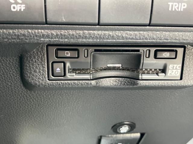 カローラスポーツ ハイブリッドＧ　Ｚ　１オーナー　ナビ　Ｂｌｕｅｔｏｏｔｈ　バックカメラ　スマートキー　衝突軽減ブレーキ　車線逸脱防止　クルコン　ＭＯＤＥＬＬＩＳＴＡエアロ　ＴＯＭ’Ｓリアスポイラー（11枚目）