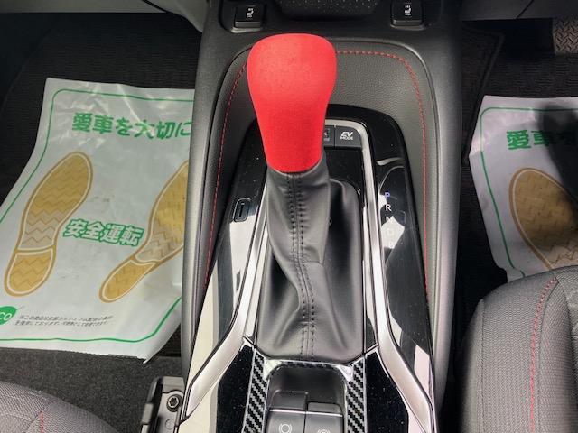 カローラスポーツ ハイブリッドＧ　Ｚ　１オーナー　ナビ　Ｂｌｕｅｔｏｏｔｈ　バックカメラ　スマートキー　衝突軽減ブレーキ　車線逸脱防止　クルコン　ＭＯＤＥＬＬＩＳＴＡエアロ　ＴＯＭ’Ｓリアスポイラー（13枚目）