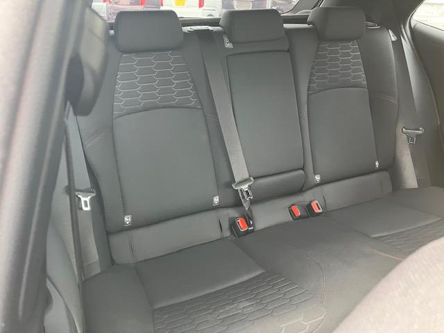 カローラスポーツ ハイブリッドＧ　Ｚ　１オーナー　ナビ　Ｂｌｕｅｔｏｏｔｈ　バックカメラ　スマートキー　衝突軽減ブレーキ　車線逸脱防止　クルコン　ＭＯＤＥＬＬＩＳＴＡエアロ　ＴＯＭ’Ｓリアスポイラー（30枚目）
