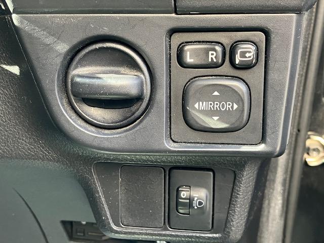 カローラフィールダー ハイブリッド ナビ フルセグ Bluetoothオーディオ ETC Iストップ スマキー ABS 電格ミラー CD DVD再生 運転席エアバッグ 助手席エアバッグ サイドエアバッグ エアコン パワーウィンドウ(7枚目)