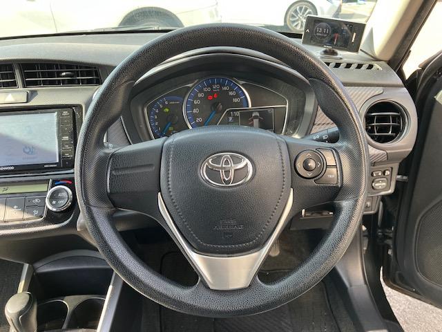 カローラフィールダー ハイブリッド ナビ フルセグ Bluetoothオーディオ ETC Iストップ スマキー ABS 電格ミラー CD DVD再生 運転席エアバッグ 助手席エアバッグ サイドエアバッグ エアコン パワーウィンドウ(11枚目)