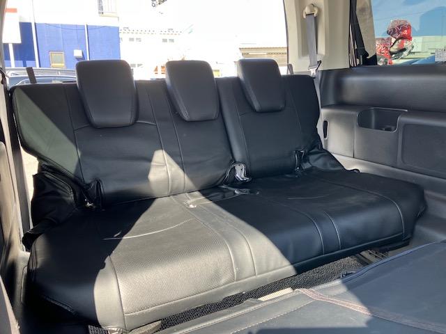 ステップワゴン G コンフォートセレクション オートクルーズ 両側電動 ナビ フルセグ Bカメラ 後席モニター ETC Iストップ HID 15インチAW スマキー 禁煙車 3列 フルフラット 横滑り防止 ABS 電格ミラー 運転席エアバッグ(27枚目)