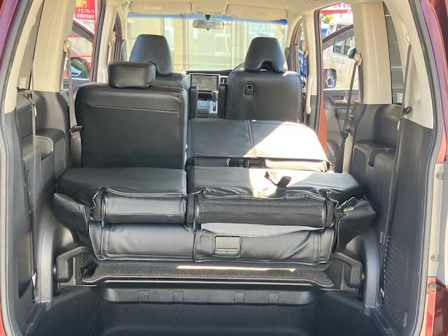 ステップワゴン G コンフォートセレクション オートクルーズ 両側電動 ナビ フルセグ Bカメラ 後席モニター ETC Iストップ HID 15インチAW スマキー 禁煙車 3列 フルフラット 横滑り防止 ABS 電格ミラー 運転席エアバッグ(30枚目)