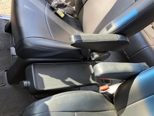 ステップワゴン G コンフォートセレクション オートクルーズ 両側電動 ナビ フルセグ Bカメラ 後席モニター ETC Iストップ HID 15インチAW スマキー 禁煙車 3列 フルフラット 横滑り防止 ABS 電格ミラー 運転席エアバッグ(42枚目)