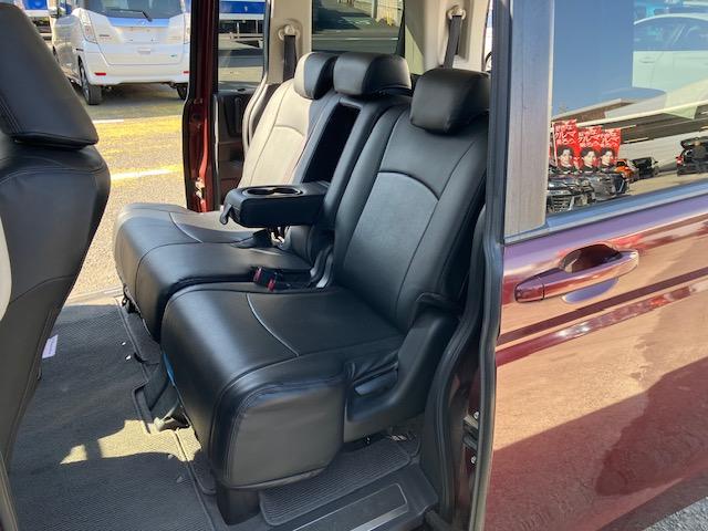 ステップワゴン G コンフォートセレクション オートクルーズ 両側電動 ナビ フルセグ Bカメラ 後席モニター ETC Iストップ HID 15インチAW スマキー 禁煙車 3列 フルフラット 横滑り防止 ABS 電格ミラー 運転席エアバッグ(44枚目)