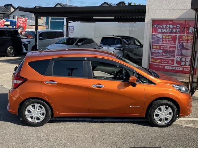 ノート e-パワー X 衝突軽減 レーンキープ 障害物センサー ナビ 全周囲カメラ Bカメラ ETC Iストップ スマキー 禁煙車 横滑り防止 ABS 電格ミラー CD DVD再生 運転席エアバッグ 助手席エアバッグ(41枚目)