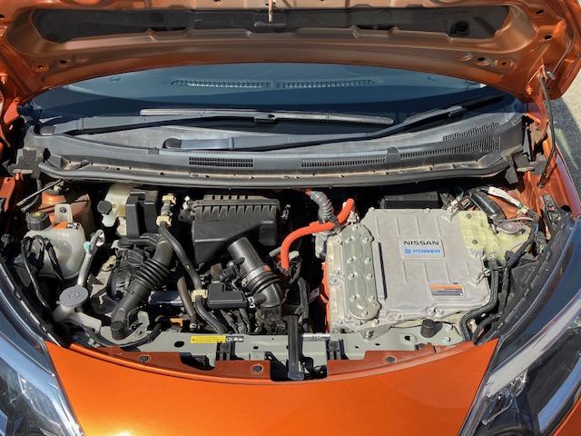 ノート e-パワー X 衝突軽減 レーンキープ 障害物センサー ナビ 全周囲カメラ Bカメラ ETC Iストップ スマキー 禁煙車 横滑り防止 ABS 電格ミラー CD DVD再生 運転席エアバッグ 助手席エアバッグ(43枚目)