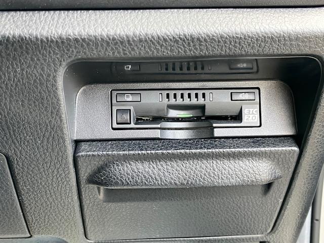 ノア X 衝突軽減 レーンキープ オートクルーズ 片側電動 ナビ フルセグ Bカメラ Bluetoothオーディオ ETC2.0 Iストップ LEDヘッドライト キーレス 禁煙車 3列 フルフラット ABS(7枚目)