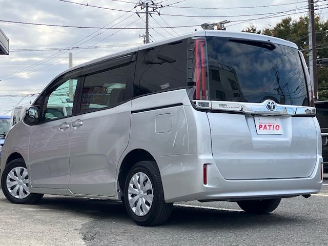 ノア X 衝突軽減 レーンキープ オートクルーズ 片側電動 ナビ フルセグ Bカメラ Bluetoothオーディオ ETC2.0 Iストップ LEDヘッドライト キーレス 禁煙車 3列 フルフラット ABS(21枚目)