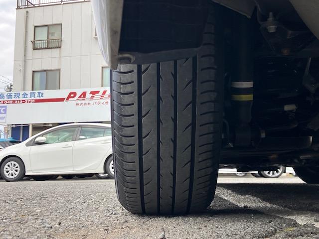 ノア X 衝突軽減 レーンキープ オートクルーズ 片側電動 ナビ フルセグ Bカメラ Bluetoothオーディオ ETC2.0 Iストップ LEDヘッドライト キーレス 禁煙車 3列 フルフラット ABS(25枚目)