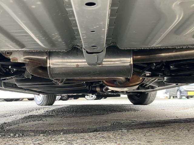 ノア X 衝突軽減 レーンキープ オートクルーズ 片側電動 ナビ フルセグ Bカメラ Bluetoothオーディオ ETC2.0 Iストップ LEDヘッドライト キーレス 禁煙車 3列 フルフラット ABS(26枚目)