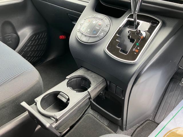 ノア X 衝突軽減 レーンキープ オートクルーズ 片側電動 ナビ フルセグ Bカメラ Bluetoothオーディオ ETC2.0 Iストップ LEDヘッドライト キーレス 禁煙車 3列 フルフラット ABS(33枚目)