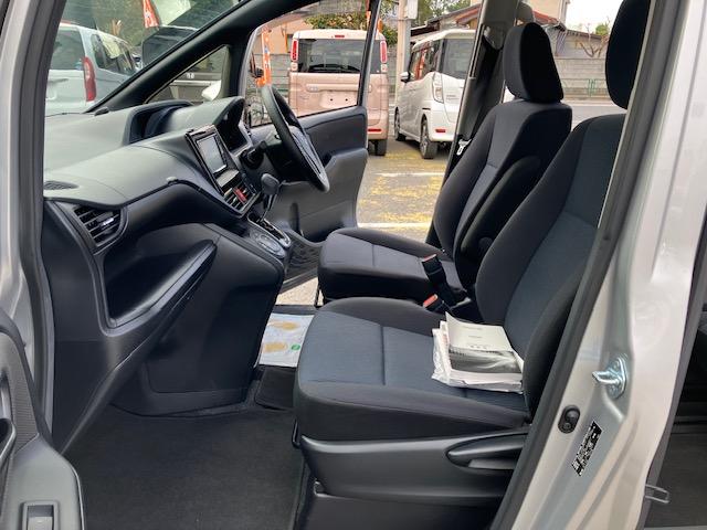 ノア X 衝突軽減 レーンキープ オートクルーズ 片側電動 ナビ フルセグ Bカメラ Bluetoothオーディオ ETC2.0 Iストップ LEDヘッドライト キーレス 禁煙車 3列 フルフラット ABS(35枚目)