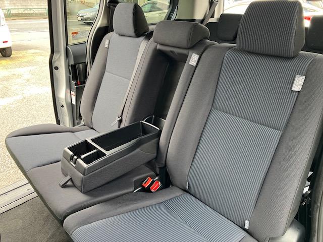 ノア X 衝突軽減 レーンキープ オートクルーズ 片側電動 ナビ フルセグ Bカメラ Bluetoothオーディオ ETC2.0 Iストップ LEDヘッドライト キーレス 禁煙車 3列 フルフラット ABS(38枚目)