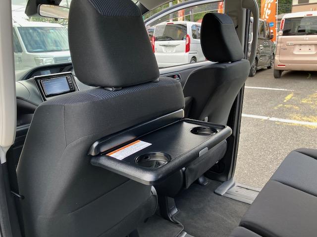 ノア X 衝突軽減 レーンキープ オートクルーズ 片側電動 ナビ フルセグ Bカメラ Bluetoothオーディオ ETC2.0 Iストップ LEDヘッドライト キーレス 禁煙車 3列 フルフラット ABS(40枚目)